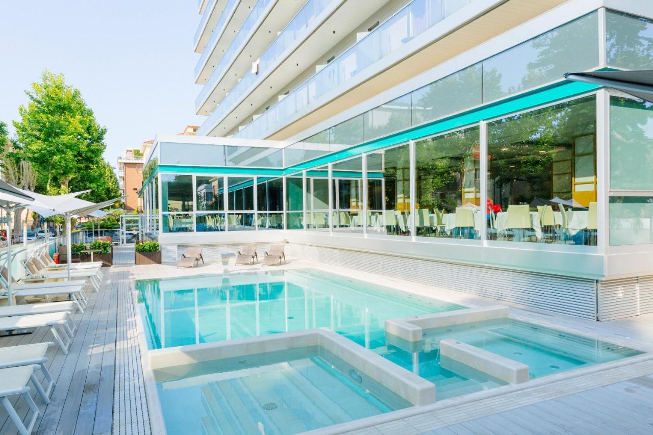 רימיני Aqua Hotel מראה חיצוני תמונה