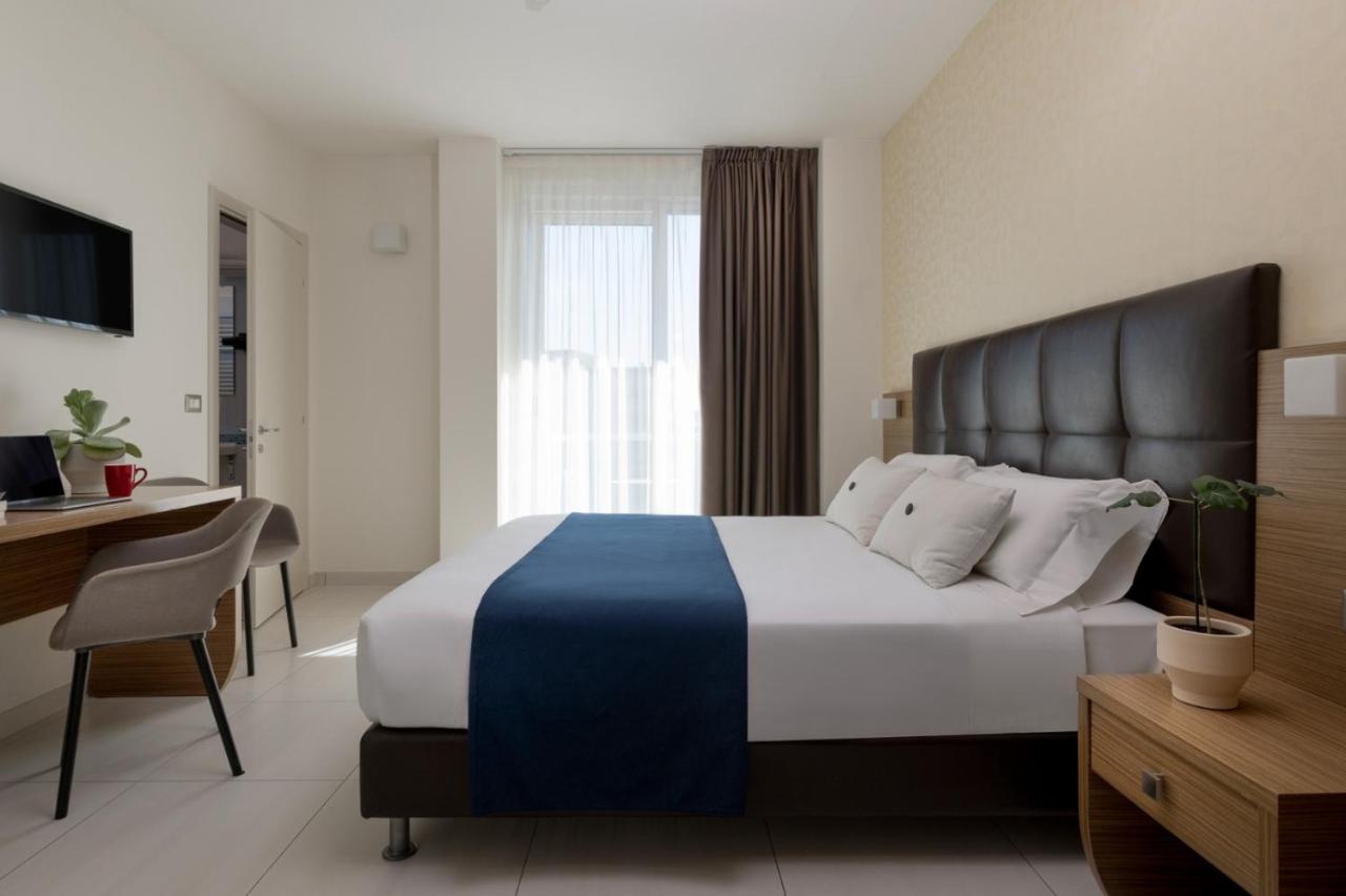 רימיני Aqua Hotel מראה חיצוני תמונה
