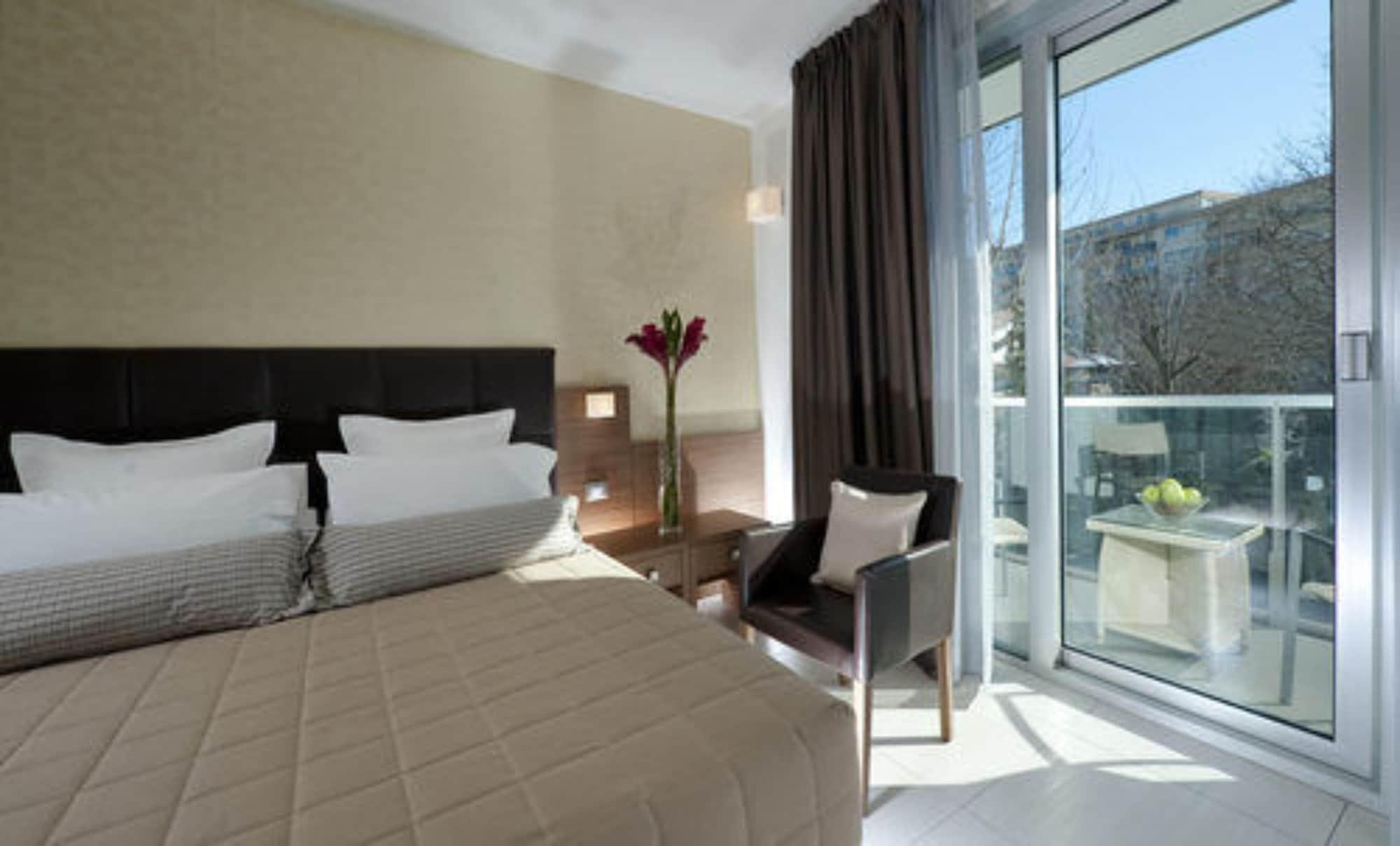 רימיני Aqua Hotel מראה חיצוני תמונה
