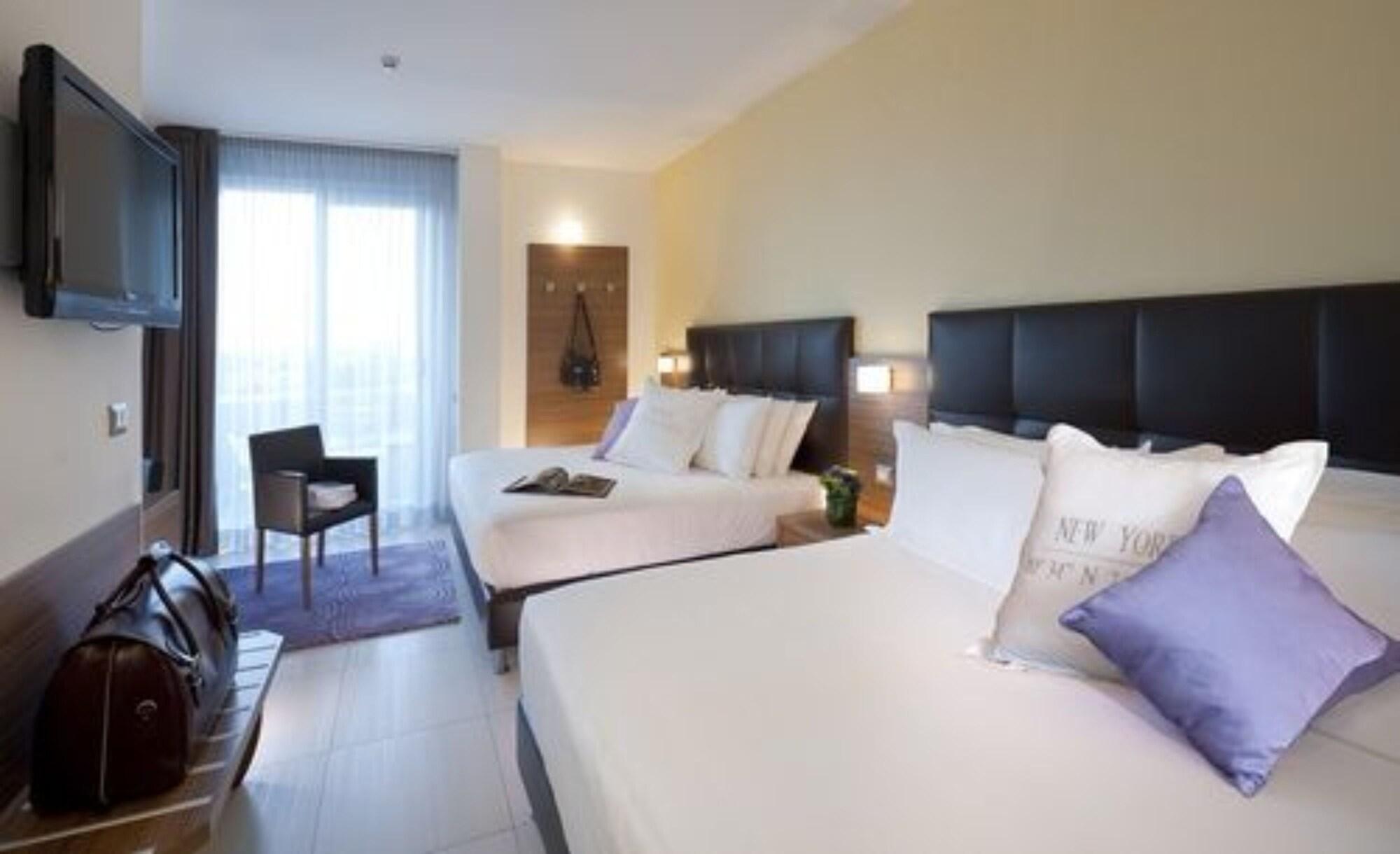 רימיני Aqua Hotel מראה חיצוני תמונה