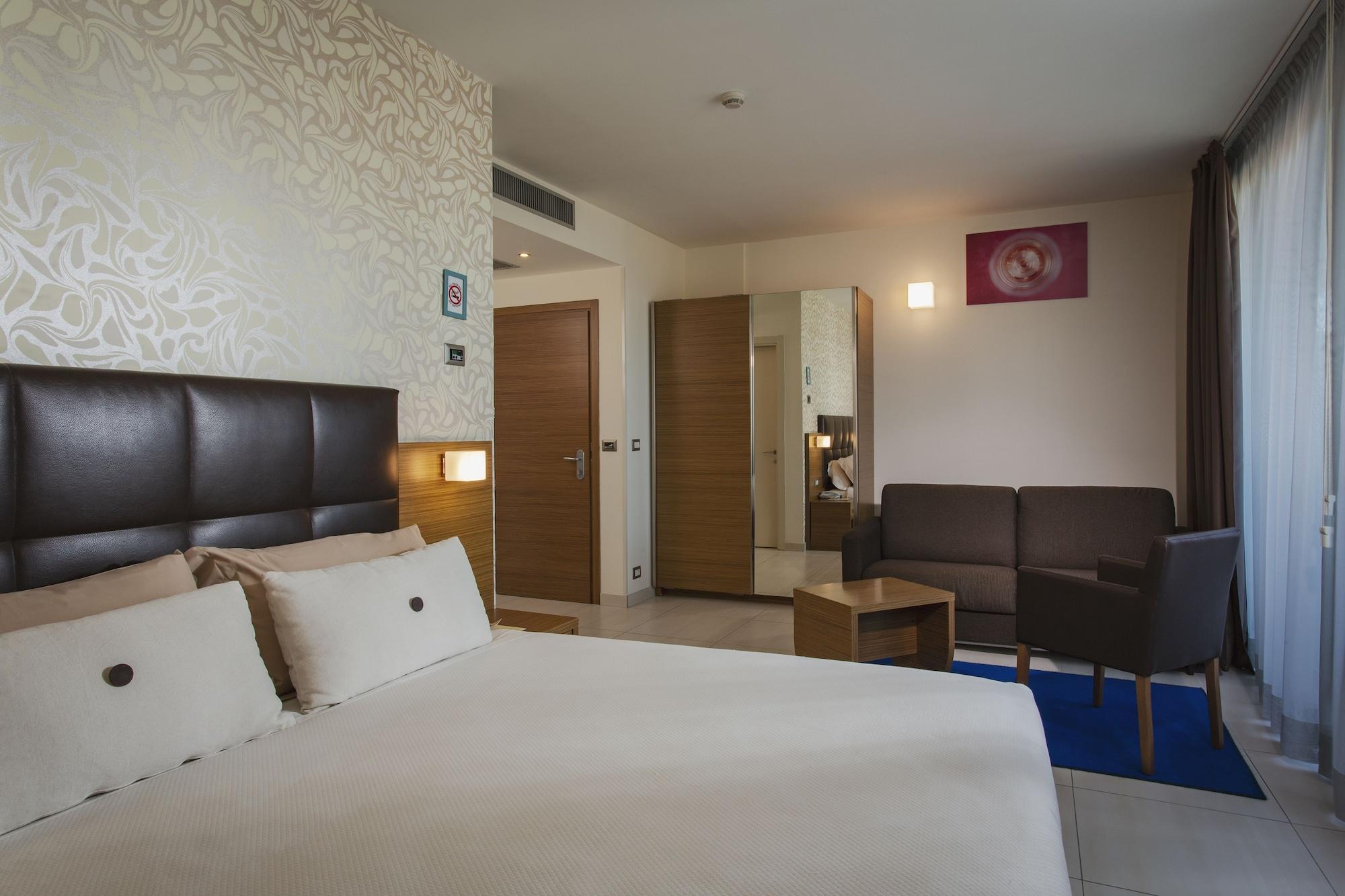 רימיני Aqua Hotel מראה חיצוני תמונה