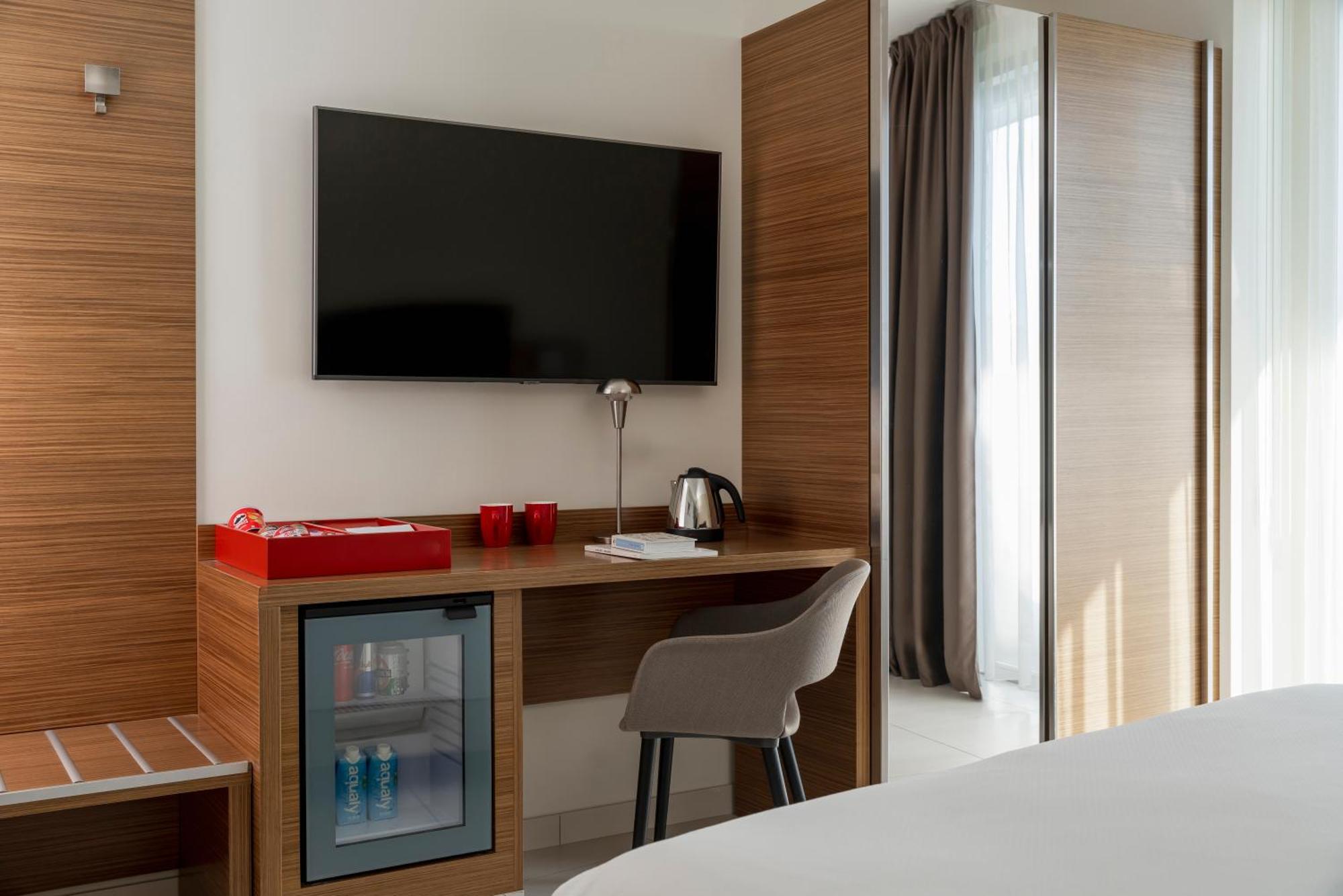 רימיני Aqua Hotel מראה חיצוני תמונה