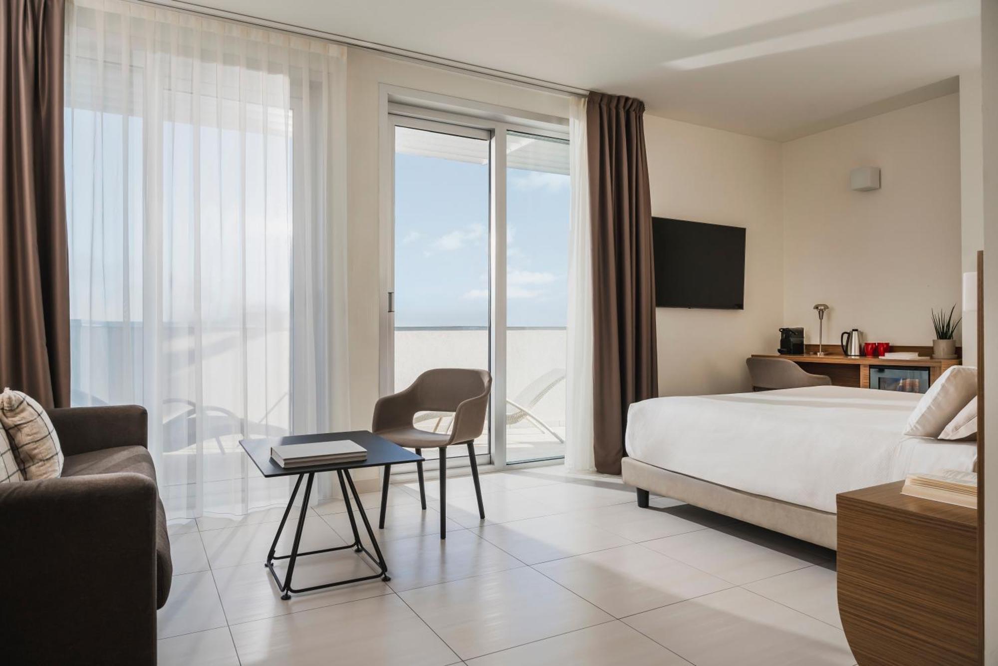 רימיני Aqua Hotel מראה חיצוני תמונה
