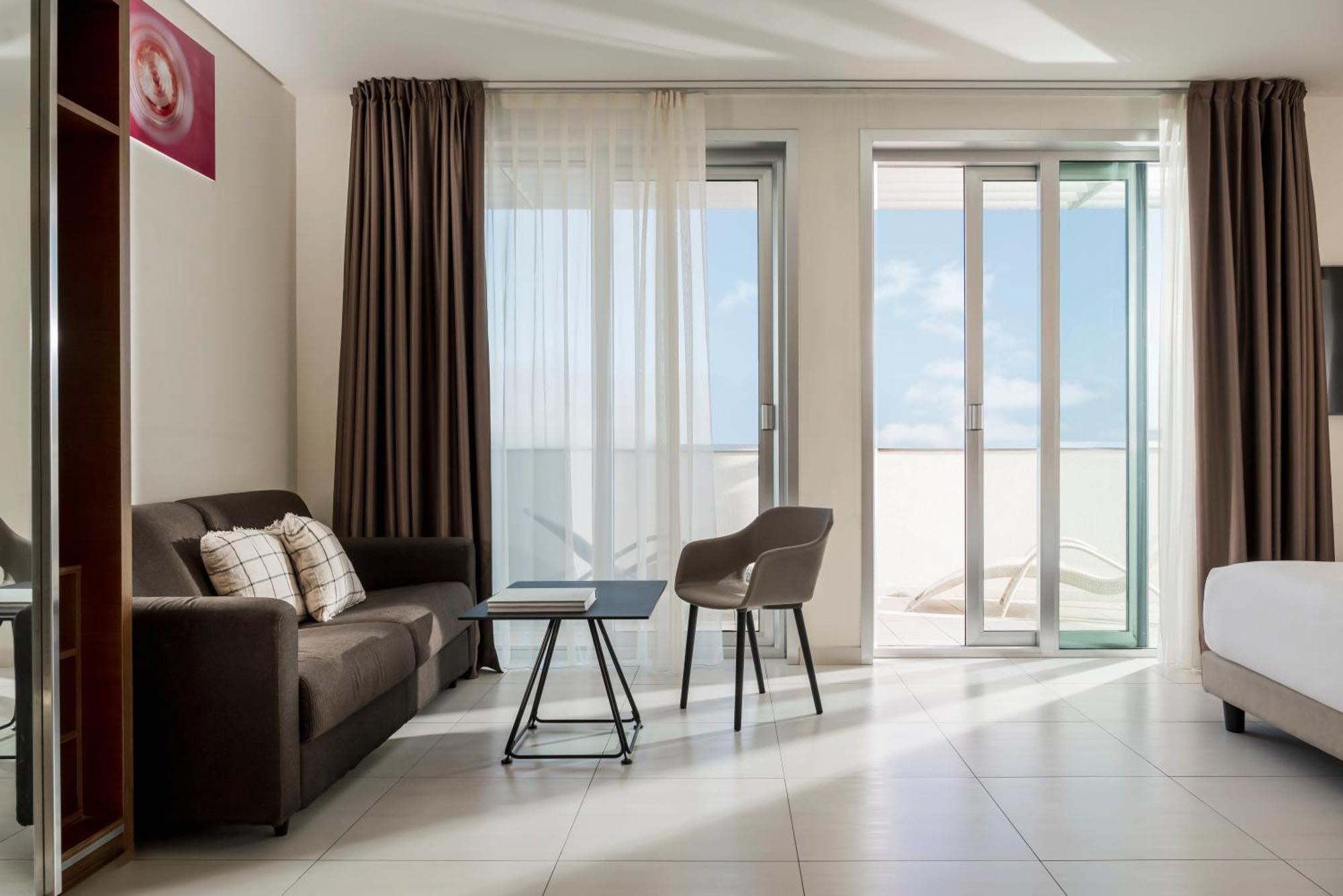 רימיני Aqua Hotel מראה חיצוני תמונה